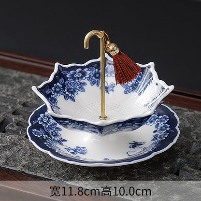 Ceramiczne sitko do herbaty „Parasol” – niebiesko-biała porcelana